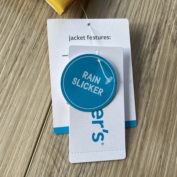 Carter’s rain jacket - Picture 3 of 7